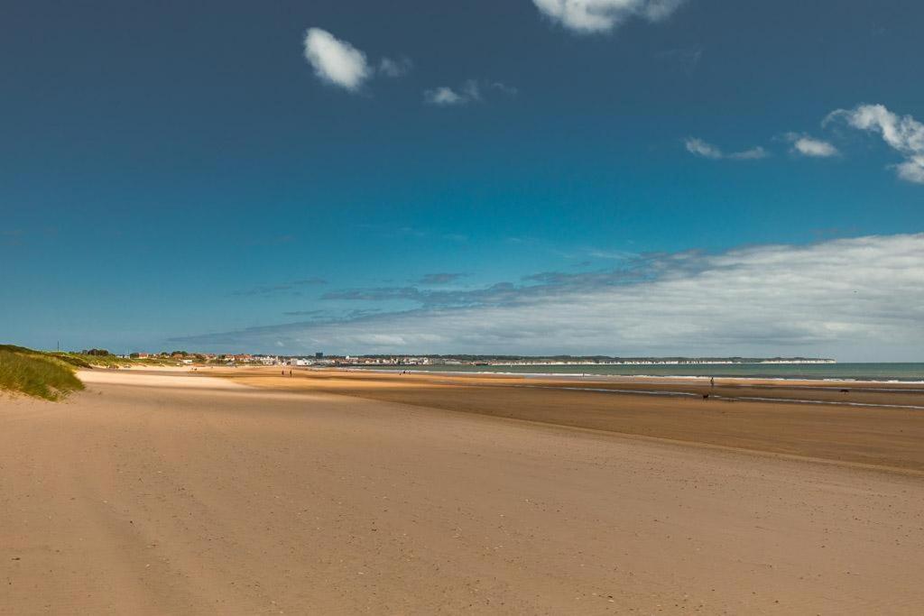 Beachfront Apartment - Ground Floor Apartment With Sea Views, Next To The Beach, Bridlington, North Yorkshire Bessingby Εξωτερικό φωτογραφία