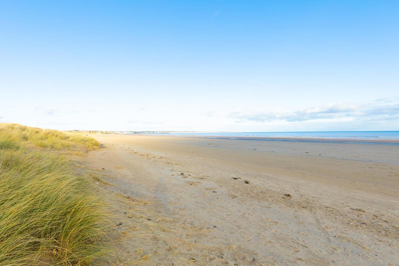 Beachfront Apartment - Ground Floor Apartment With Sea Views, Next To The Beach, Bridlington, North Yorkshire Bessingby Εξωτερικό φωτογραφία