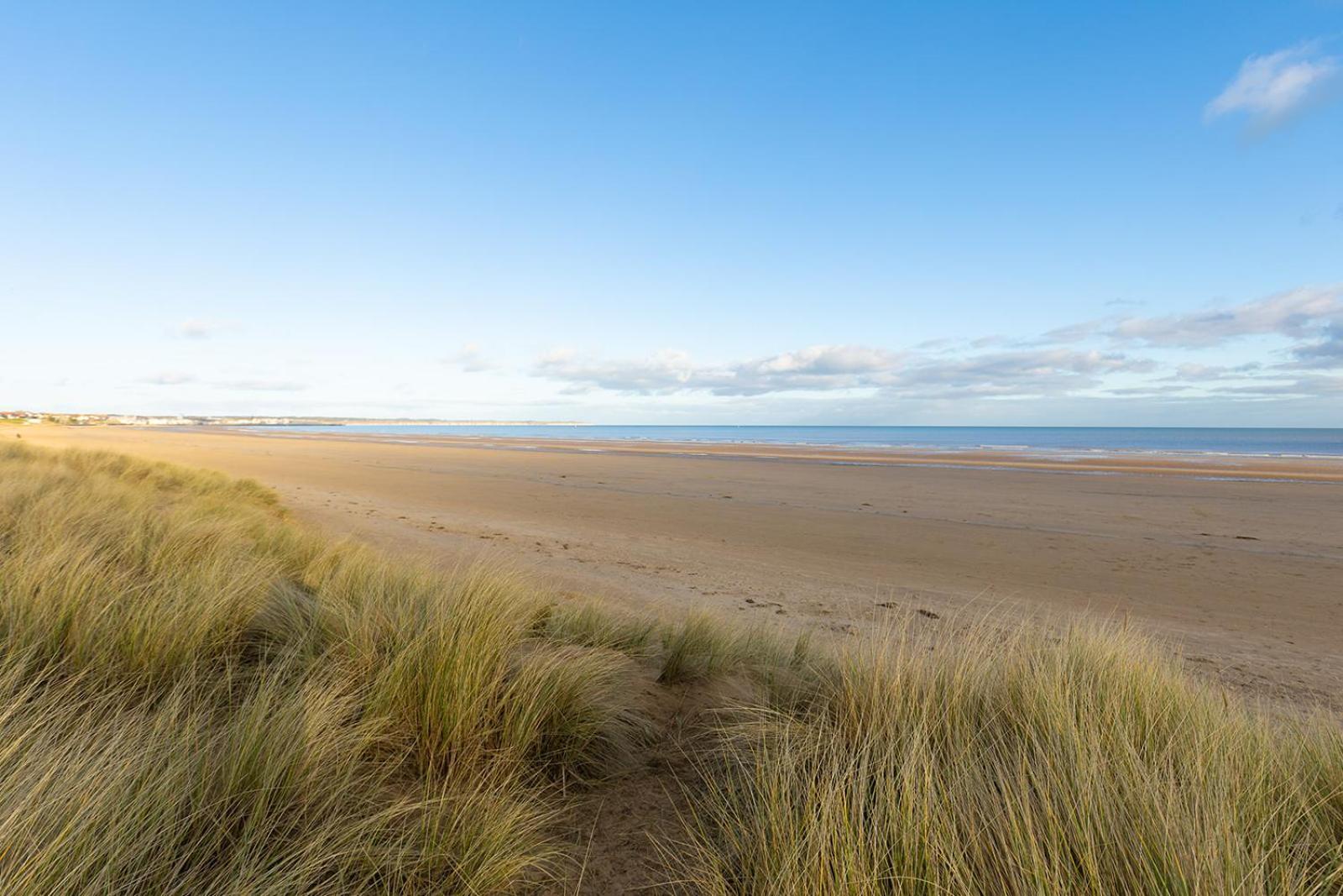 Beachfront Apartment - Ground Floor Apartment With Sea Views, Next To The Beach, Bridlington, North Yorkshire Bessingby Εξωτερικό φωτογραφία