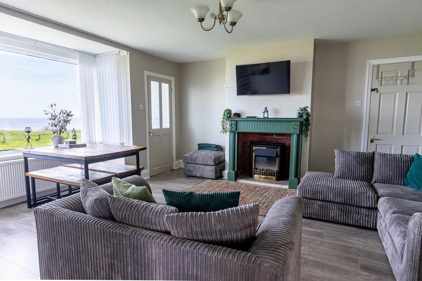 Beachfront Apartment - Ground Floor Apartment With Sea Views, Next To The Beach, Bridlington, North Yorkshire Bessingby Εξωτερικό φωτογραφία